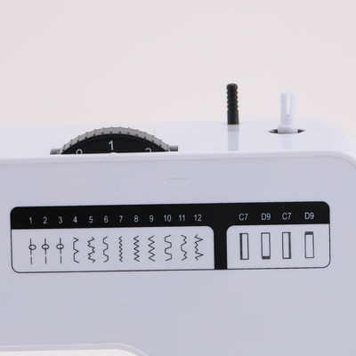 Deux fils verrouilleur couture maison machine à coudre d'occasion pour une étape dimension automatique bouton-trous