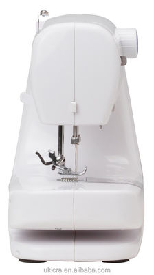 Machine à coudre électrique pour le ménage de 2,9 kg de poids et de conception compacte de 33,5 x 14,5 x 24 cm